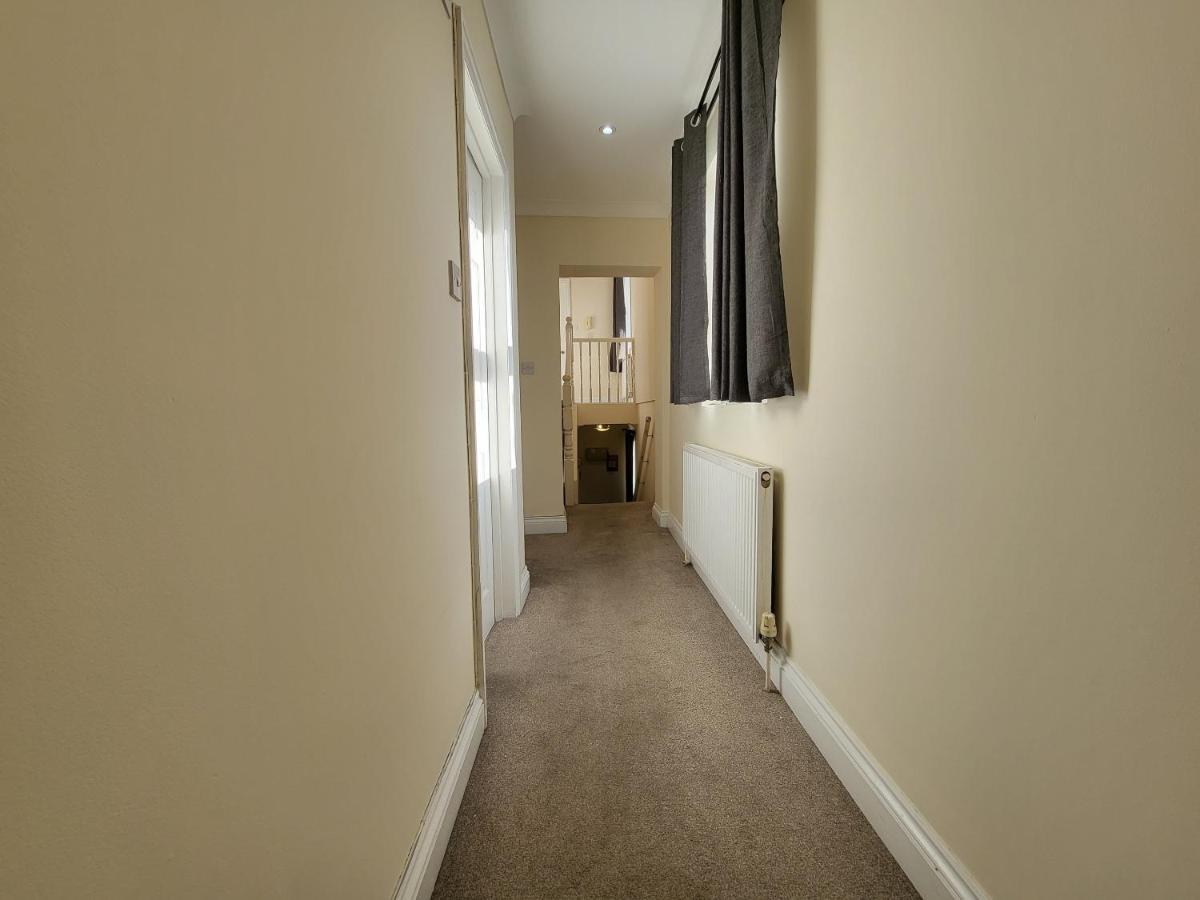 Tooting Bec Central Apartment By London Tube Екстериор снимка